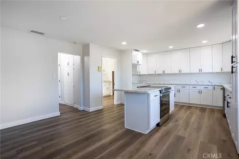 Kitchen - 44750 Adobe Dr, Hemet, CA 92544 photo 2 of 7