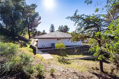 Exterior - 44750 Adobe Dr, Hemet, CA 92544 photo 4 of 13