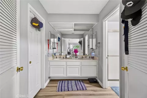 Entry Way - 909 Shady Ln, Glendora, CA 91740 photo 3 of 5