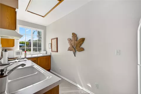 Kitchen - 909 Shady Ln, Glendora, CA 91740 photo 5 of 5
