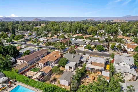 View/Area - 3658 Hoover St, Riverside, CA 92504 photo 7 of 9