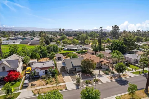 View/Area - 3658 Hoover St, Riverside, CA 92504 photo 4 of 9