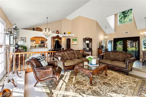 Living - 10055 Hillside, Rancho Cucamonga, CA 91737 photo 3 of 4