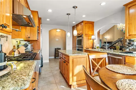 Kitchen - 10055 Hillside, Rancho Cucamonga, CA 91737 photo 4 of 5