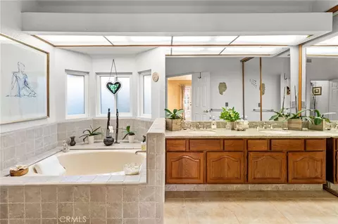 Bath - 10055 Hillside, Rancho Cucamonga, CA 91737 photo 5 of 6