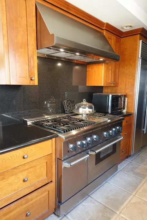 Kitchen - 2534 E Vis, Upland, CA 91784 photo 1 of 3