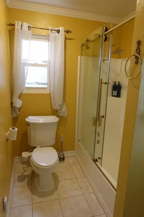 Bath - 2534 E Vis, Upland, CA 91784 photo 3 of 3