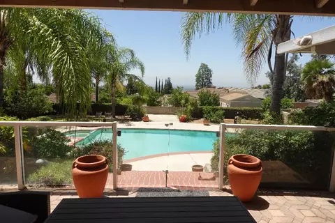 2534 E Vis, Upland, CA 91784