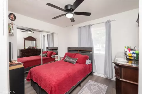 Bedroom - 10707 Redwood, Hesperia, CA 92345 photo 4 of 5