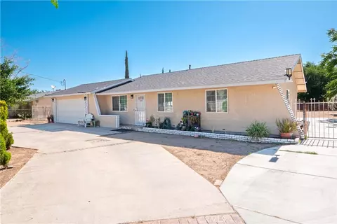 Exterior - 10707 Redwood, Hesperia, CA 92345 photo 8 of 11
