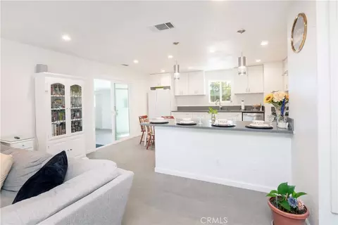 Kitchen - 10707 Redwood, Hesperia, CA 92345 photo 3 of 4