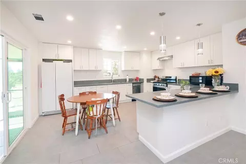 Kitchen - 10707 Redwood, Hesperia, CA 92345 photo 3 of 4