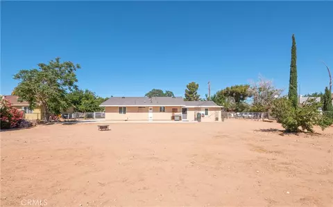 Exterior - 10707 Redwood, Hesperia, CA 92345 photo 4 of 11