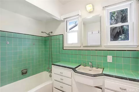 Bath - 3879 Dykes, Riverside, CA 92503 photo 3 of 3