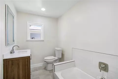 Bath - 3879 Dykes, Riverside, CA 92503 photo 1 of 3
