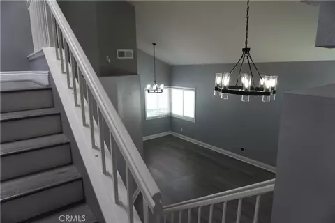 Entry Way - 10406 Sandstone Ct, Mentone, CA 92359 photo 5 of 10