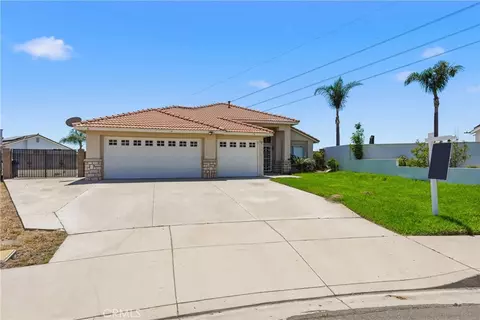 2885 W Calle Vis, Rialto, CA 92377