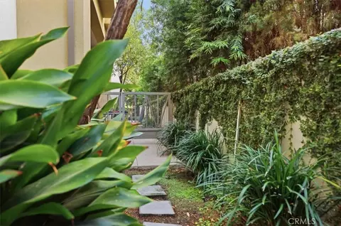 Exterior - 239 S Marengo Ave S #106, Pasadena, CA 91101 photo 13 of 15