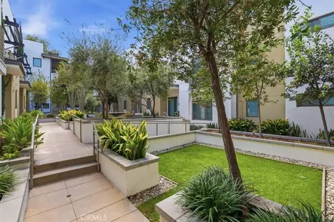 Exterior - 239 S Marengo Ave S #106, Pasadena, CA 91101 photo 8 of 15