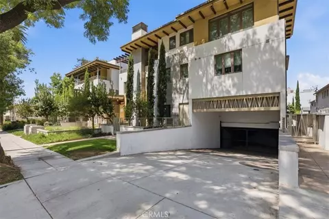 Exterior - 239 S Marengo Ave S #106, Pasadena, CA 91101 photo 2 of 15