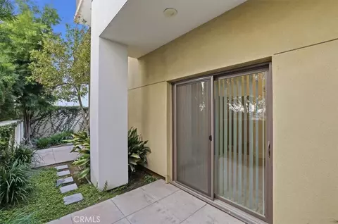 Exterior - 239 S Marengo Ave S #106, Pasadena, CA 91101 photo 11 of 15