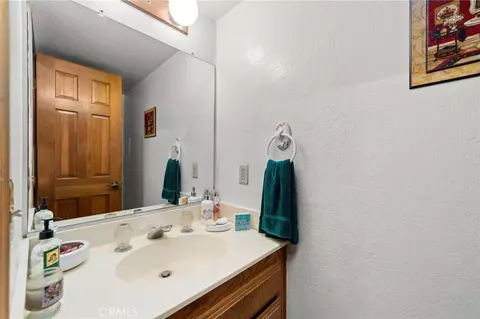 Bath - 5220 Hanover Way, Montclair, CA 91763 photo 1 of 4