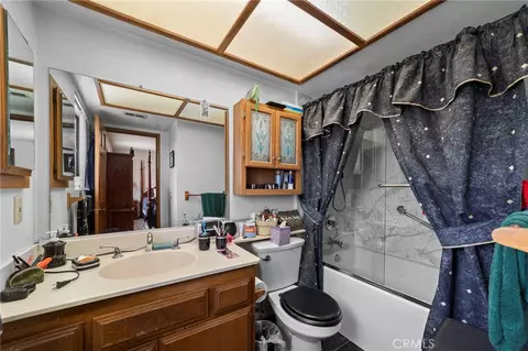 Bath - 5220 Hanover Way, Montclair, CA 91763 photo 4 of 4