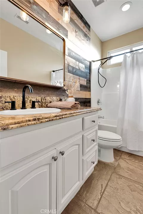 Bath - 7381 Cygnet Rd, Phelan, CA 92371 photo 2 of 8