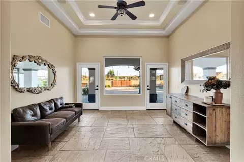 Entry Way - 7381 Cygnet Rd, Phelan, CA 92371 photo 3 of 6