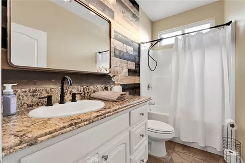 Bath - 7381 Cygnet Rd, Phelan, CA 92371 photo 1 of 8