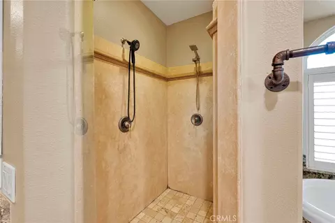 Bath - 7381 Cygnet Rd, Phelan, CA 92371 photo 5 of 8