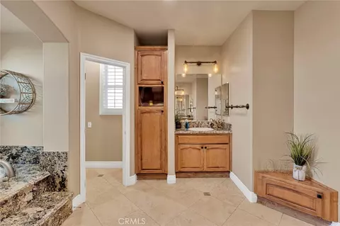 Bath - 7381 Cygnet Rd, Phelan, CA 92371 photo 6 of 8