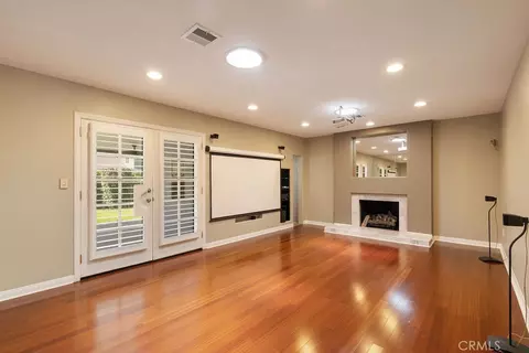 Living - 2914 E Lomita, Orange, CA 92867 photo 2 of 3
