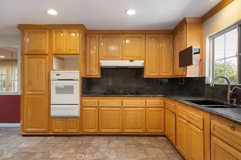 Kitchen - 2914 E Lomita, Orange, CA 92867 photo 2 of 2