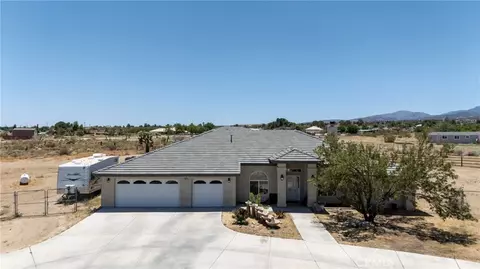 Exterior - 11671 Desert Vw, Pinon Hills, CA 92372 photo 6 of 6
