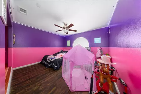 Bedroom - 11671 Desert Vw, Pinon Hills, CA 92372 photo 2 of 3