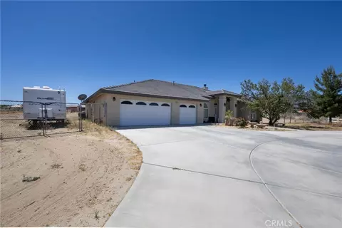 Exterior - 11671 Desert Vw, Pinon Hills, CA 92372 photo 3 of 6
