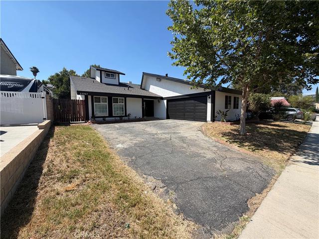 23767 Via Helina, Valencia, CA 91355