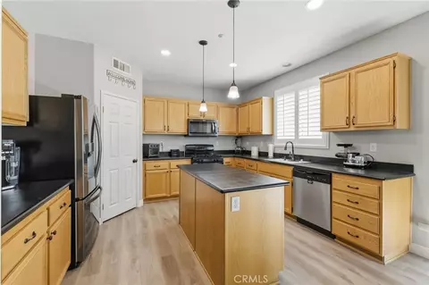 Kitchen - 7253 Myrtle, Fontana, CA 92336 photo 1 of 2