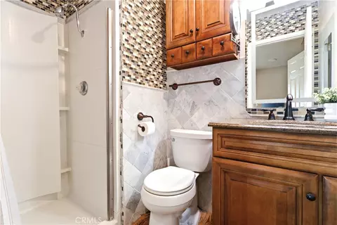 Bath - 2972 Westchester Dr, Riverside, CA 92503 photo 3 of 3