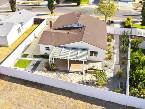 View/Area - 2972 Westchester Dr, Riverside, CA 92503 photo 2 of 3