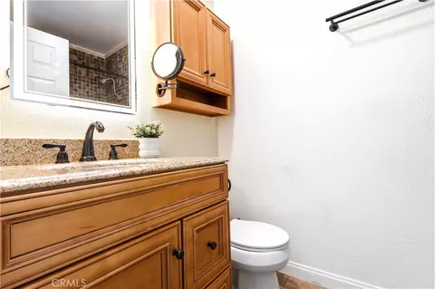 Bath - 2972 Westchester Dr, Riverside, CA 92503 photo 1 of 3