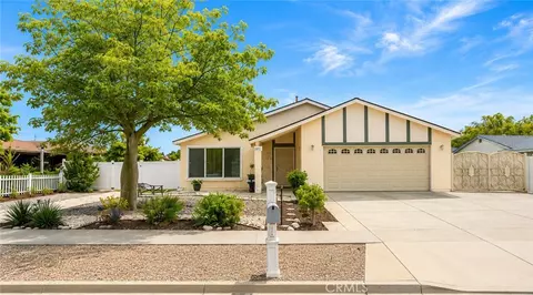 2972 Westchester Dr, Riverside, CA 92503