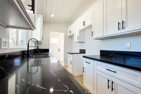 4264 Harrison St, Riverside, CA 92503 photo 8