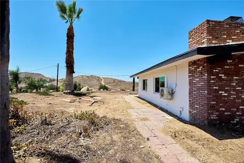 Exterior - 4262 Harrison St, Riverside, CA 92503 photo 5 of 6