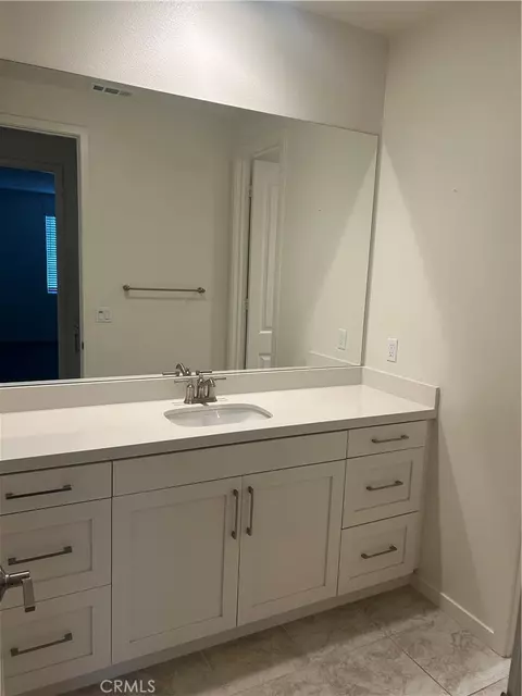 Bath - 26164 Waldon, Menifee, CA 92584 photo 4 of 8
