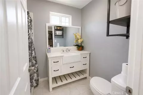 Bath - 3934 Brockton, Riverside, CA 92501 photo 2 of 4