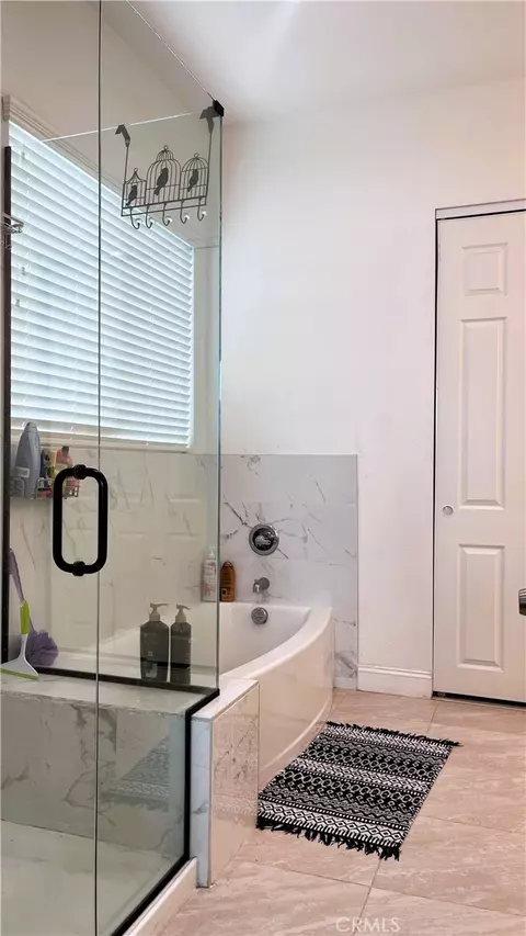 Bath - 756 S 8th, Colton, CA 92324 photo 1 of 2