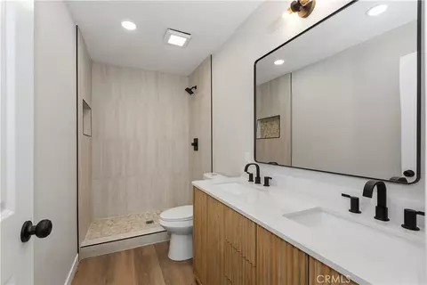 Bath - 731 E 40th St, San Bernardino, CA 92404 photo 3 of 4