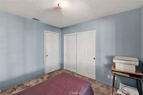 Bedroom - 13423 Palm, Hesperia, CA 92344 photo 2 of 6